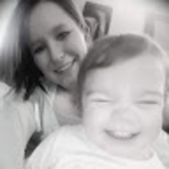 Meet your Posher, Tiffany - Picture 1 of 1